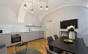 Vienne City Apartment Crown 6