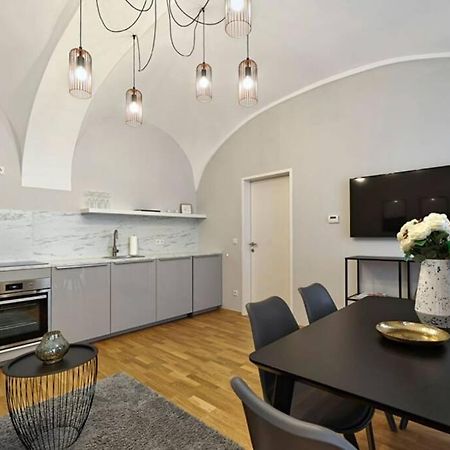 Vienne City Apartment Crown 6 Exterior foto